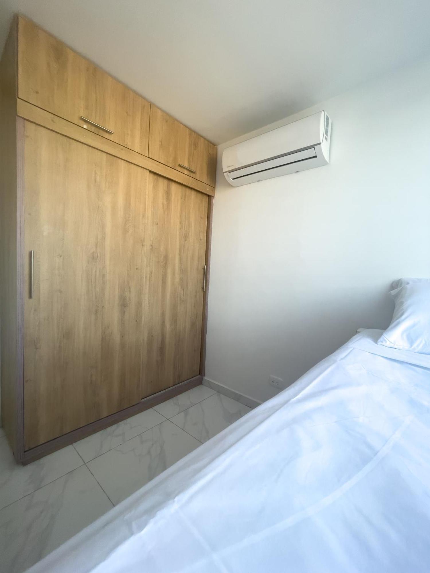Completo Cerca Malecon Del Rio Apartment *